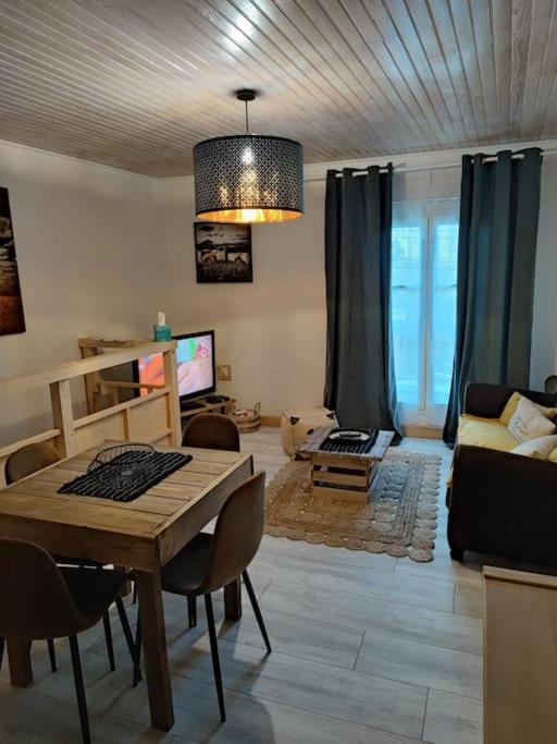 Appartement Chez Marie Et Aymeric Bages  Zewnętrze zdjęcie