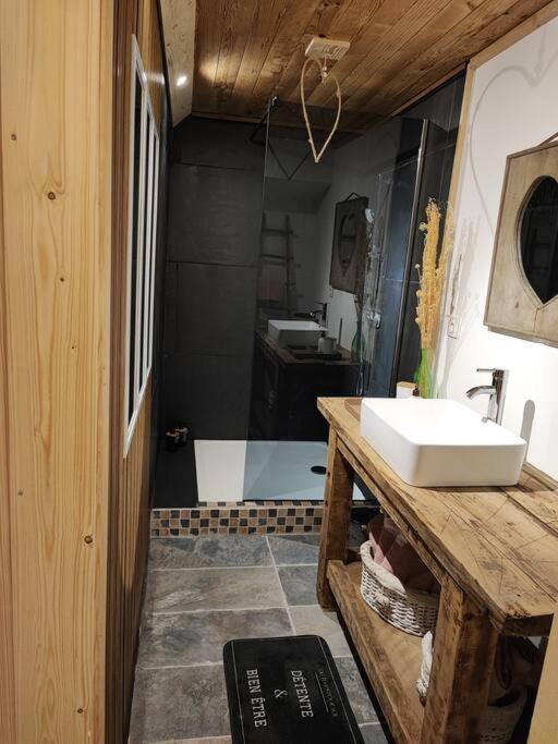 Appartement Chez Marie Et Aymeric Bages  Zewnętrze zdjęcie