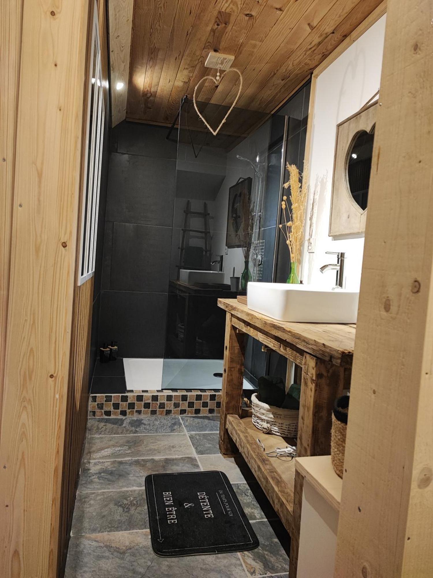Appartement Chez Marie Et Aymeric Bages  Zewnętrze zdjęcie